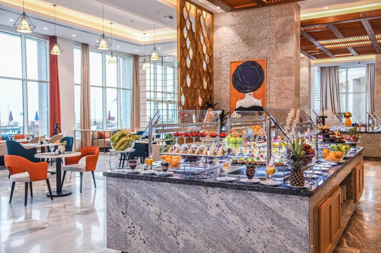 Tolip Resort El Galala Hills 아인 수크나 외부 사진 The buffet at the hotel